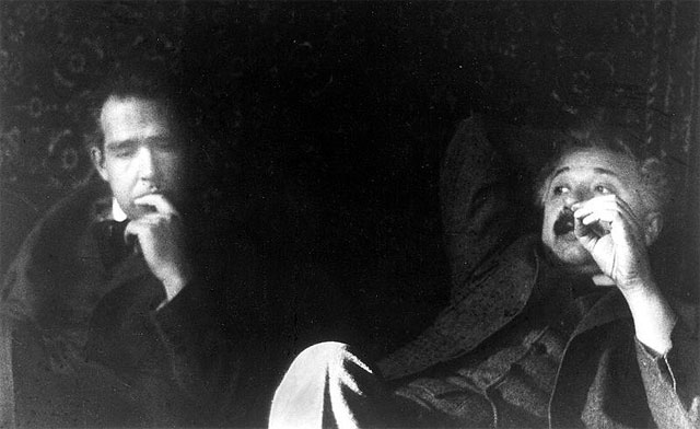 Niels Bohr (links) und Albert Einstein (rechts) Foto von Paul Ehrenfest