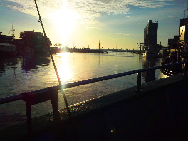 Heiligenhafen am Morgen (7 Uhr) vor dem Hochseeangeln